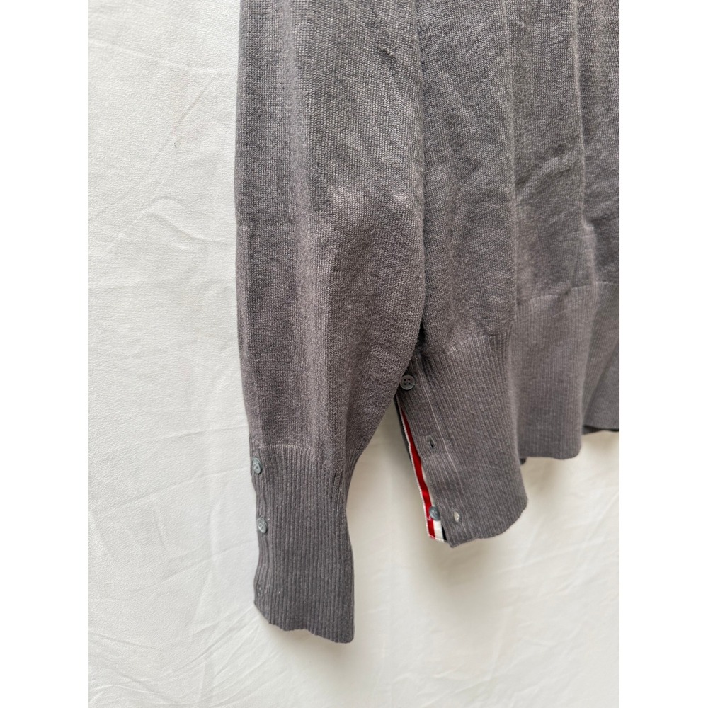 Thom Browne Classic 4-Bar Wool Crewneck Sweater in Medium-Grey - Picture 7 of 9
